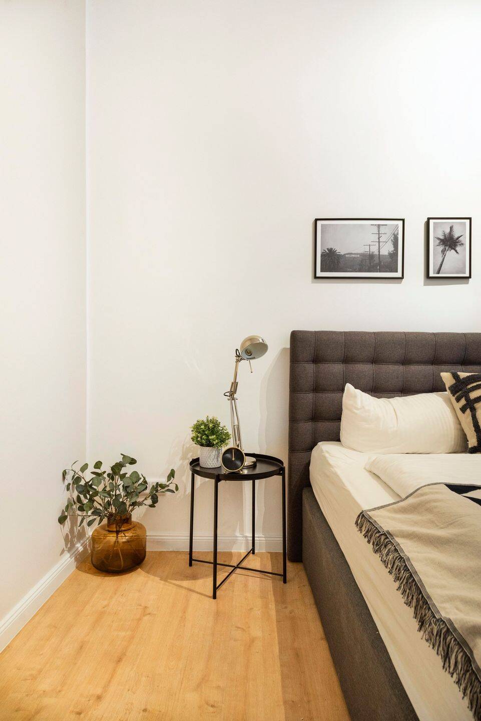 Compact 3-Room Furnished Apartment with High Ceilings in Prenzlauer Berg