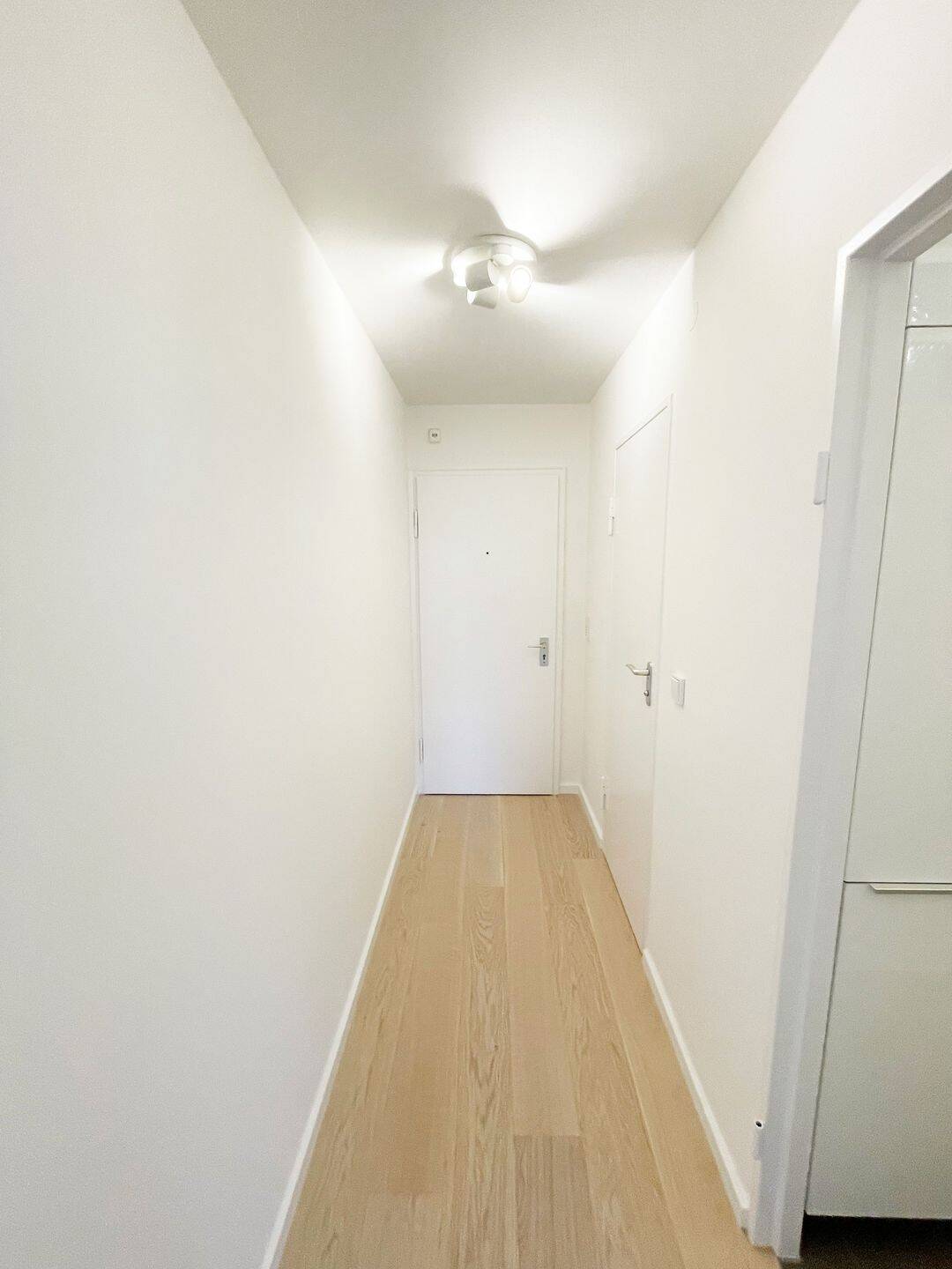 Modern Renovated Studio Apartment in Schwabing-West