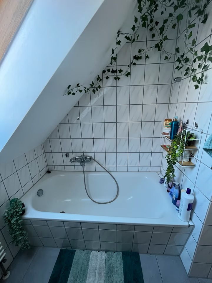 Furnished 1.5-Room Apartment for Sublet – Near University, Regensburg