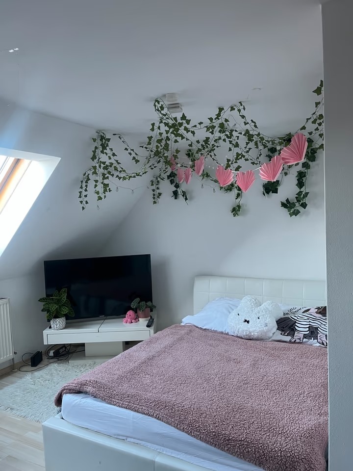 Furnished 1.5-Room Apartment for Sublet – Near University, Regensburg