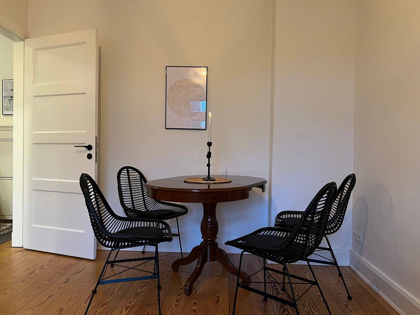 Furnished 2-Room Apartment with Balcony in Winterhude