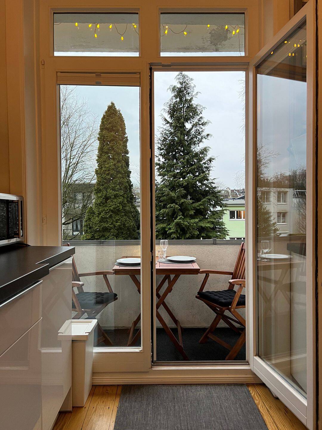 Furnished 2-Room Apartment with Balcony in Winterhude