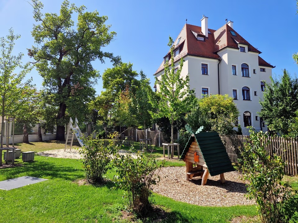 Stylish Fully Furnished 2-Room Apartment with Balcony & Parking