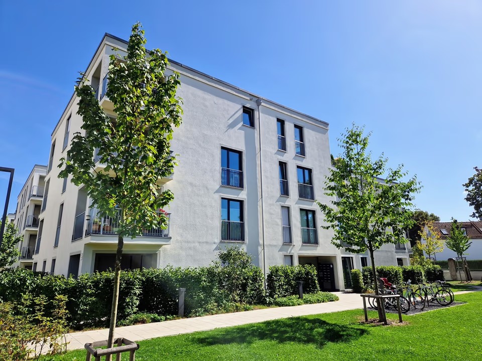 Stylish Fully Furnished 2-Room Apartment with Balcony & Parking