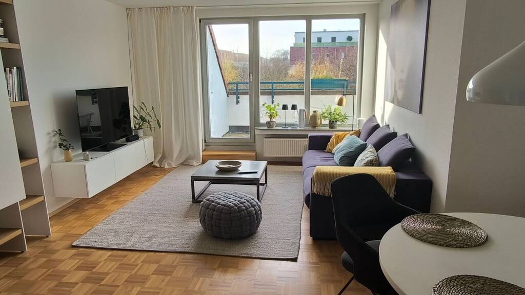 Elegant Furnished 2.5-Room Maisonette with Balcony in Green Ludenberg – Düsseldorf