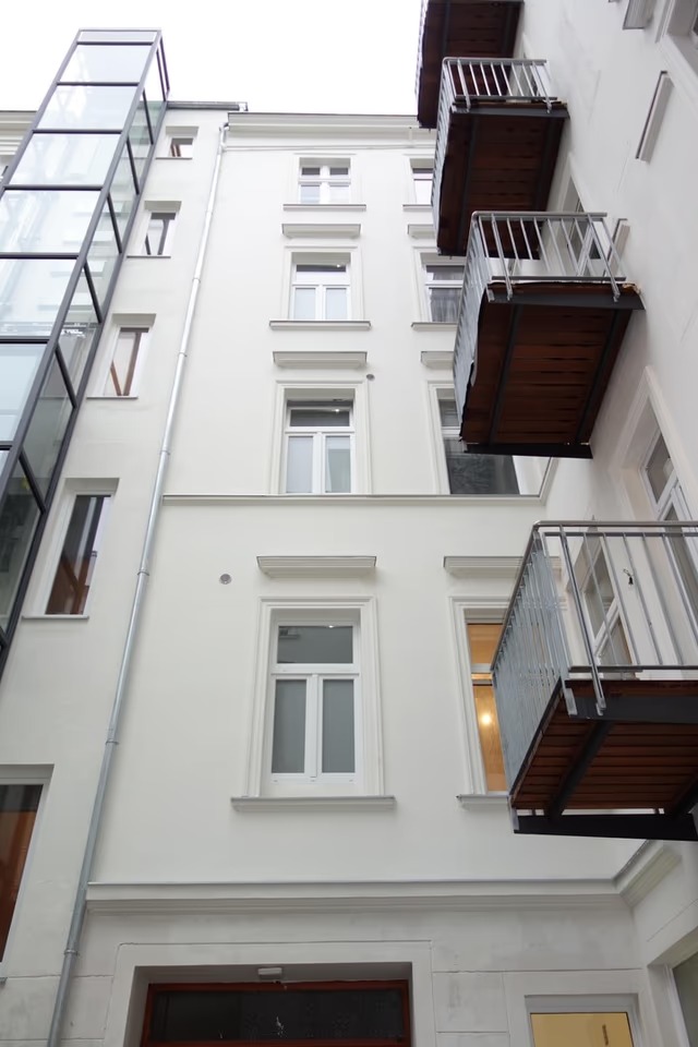 Charming Furnished 1-Room Studio in Historic Building – Schöneberg, Berlin