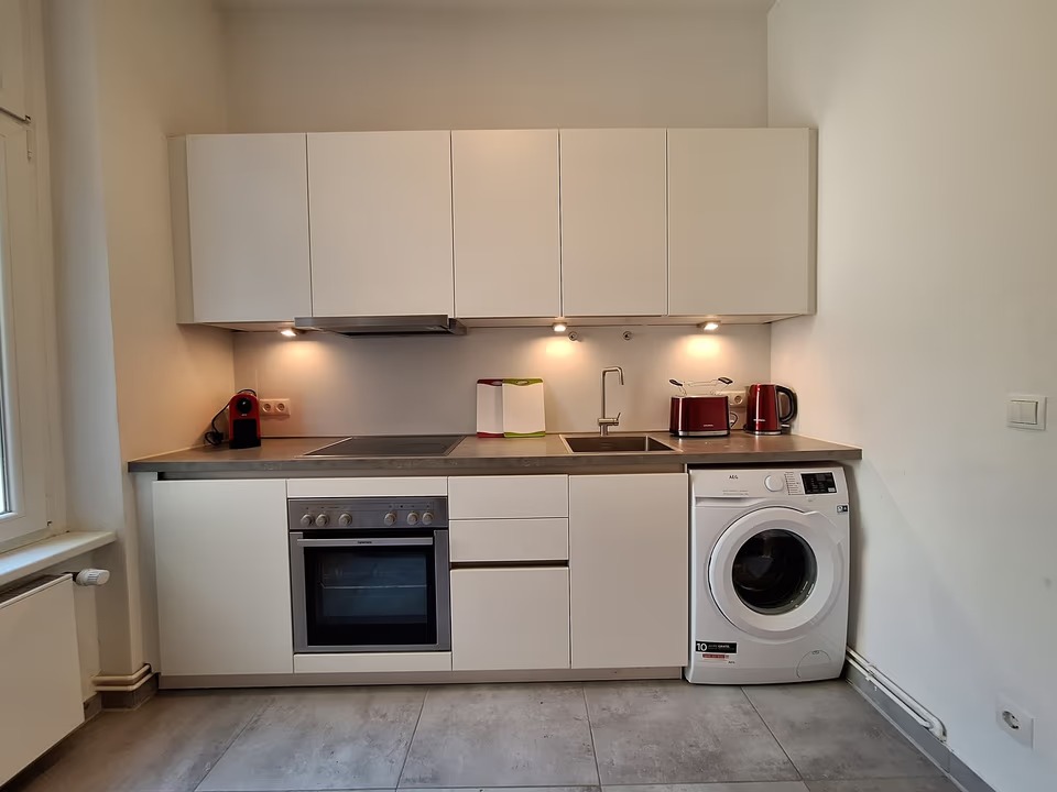 Charming Furnished 1-Room Studio in Historic Building – Schöneberg, Berlin