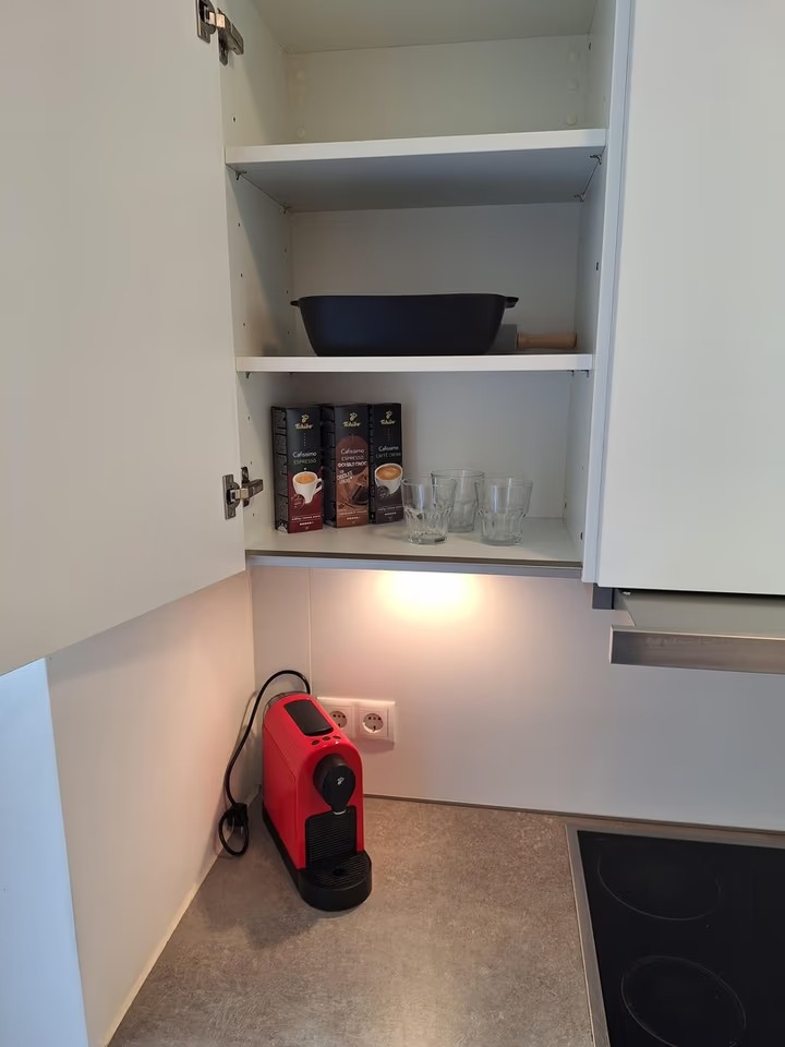 Charming Furnished 1-Room Studio in Historic Building – Schöneberg, Berlin