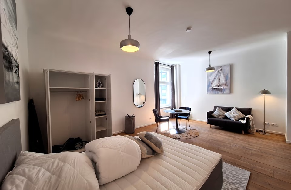 Charming Furnished 1-Room Studio in Historic Building – Schöneberg, Berlin
