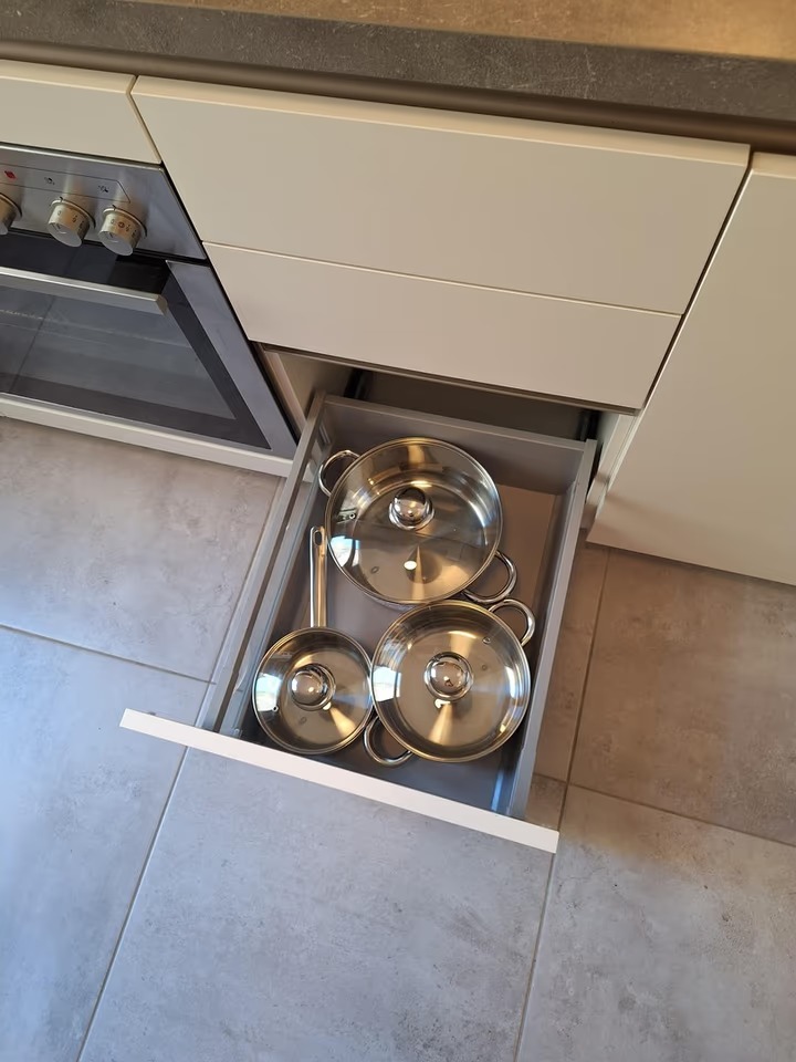 Charming Furnished 1-Room Studio in Historic Building – Schöneberg, Berlin