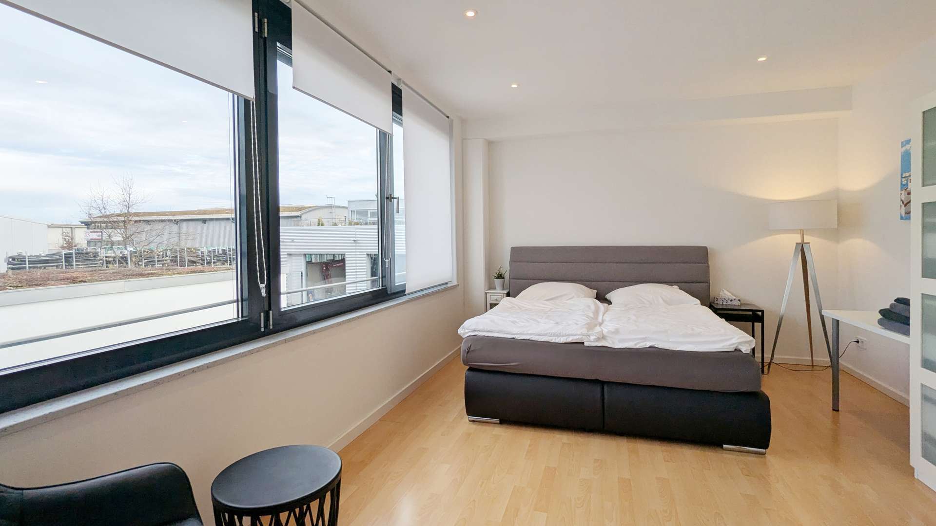 Exclusive Luxury 5.5-Room Duplex Penthouse with Rooftop Garden in Munich