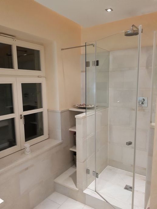 Bright & Spacious Altbau Apartment Near Pasing Park – 2 Rooms, 82 m²
