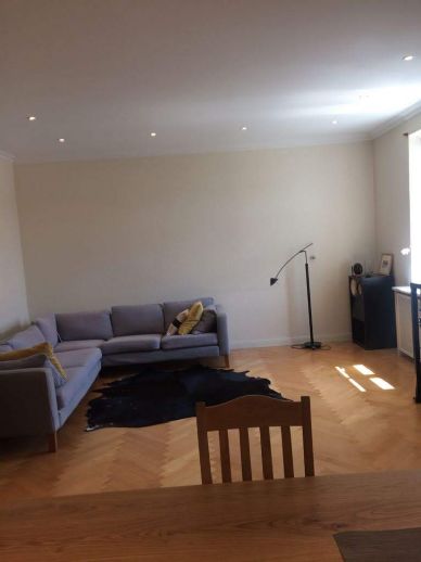 Bright & Spacious Altbau Apartment Near Pasing Park – 2 Rooms, 82 m²
