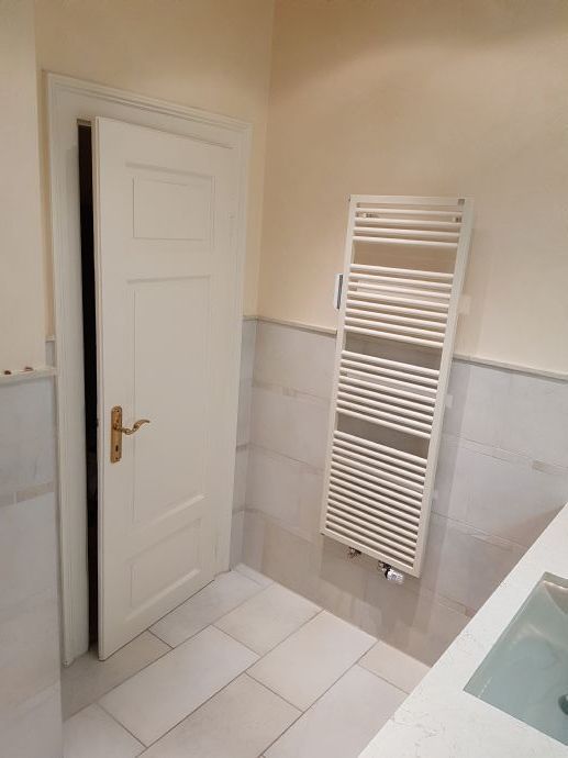 Bright & Spacious Altbau Apartment Near Pasing Park – 2 Rooms, 82 m²