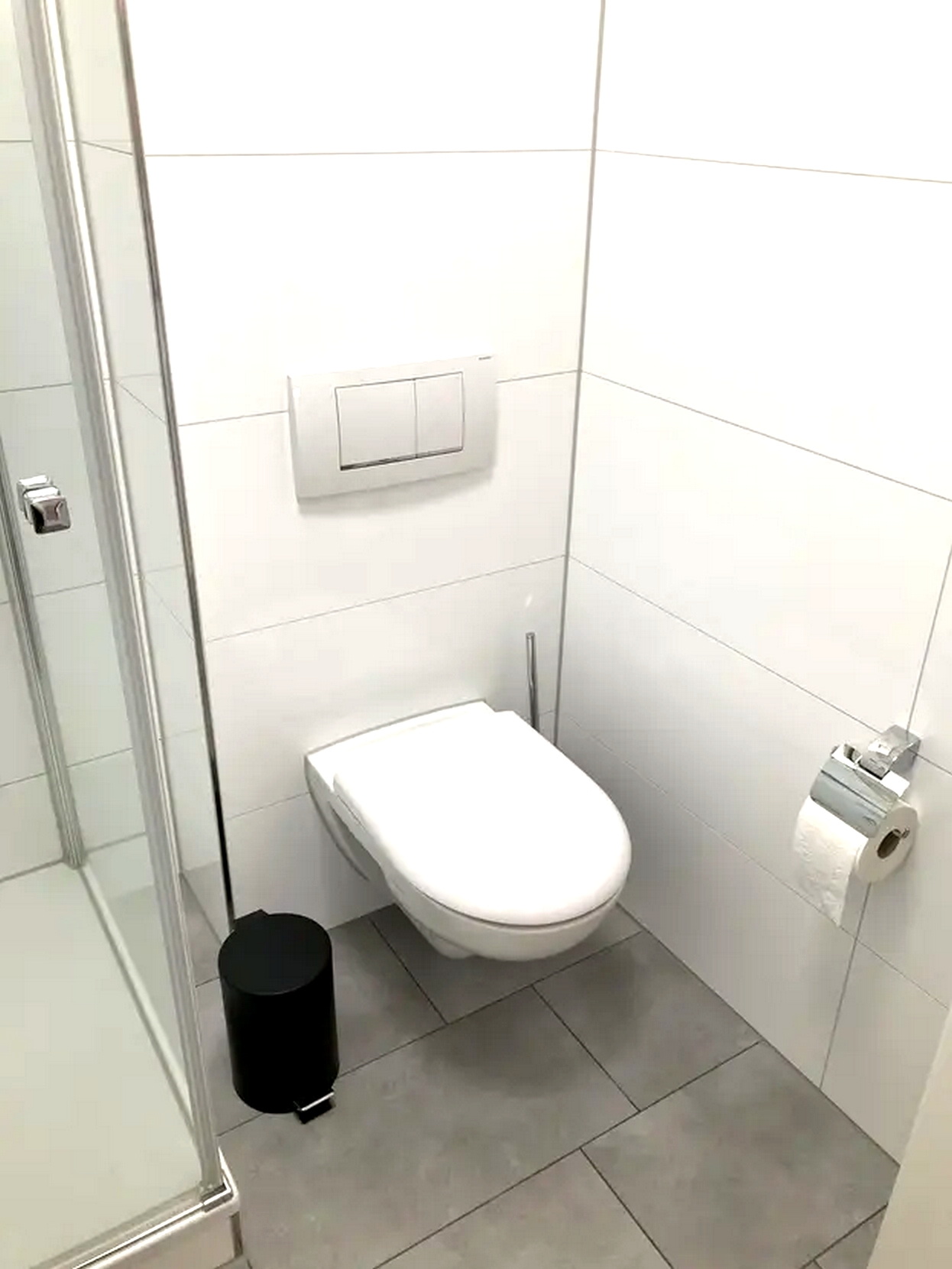 Modern 2-room ground floor apartment with terrace and garden in Cologne-Dünnwald