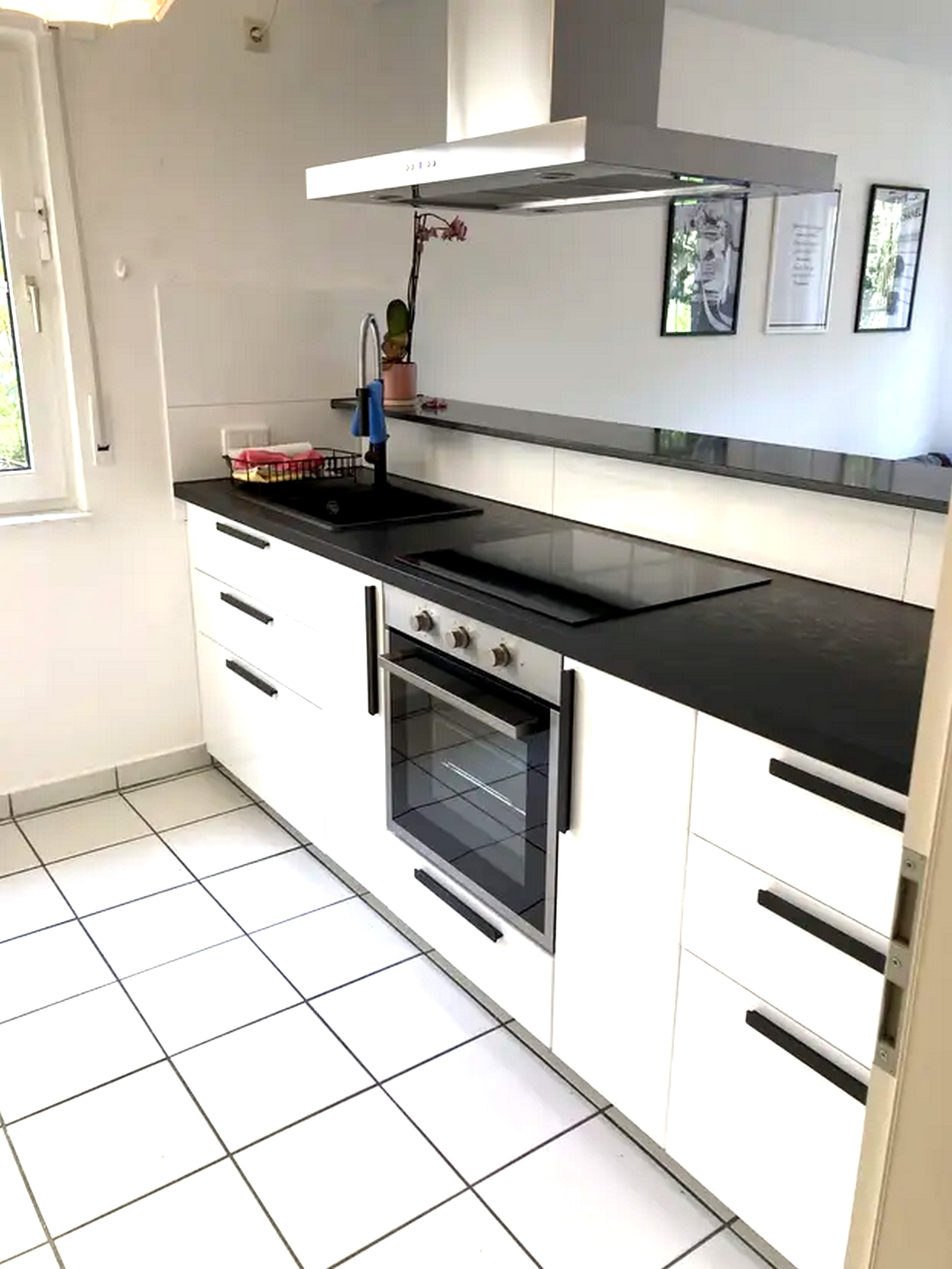 Modern 2-room ground floor apartment with terrace and garden in Cologne-Dünnwald