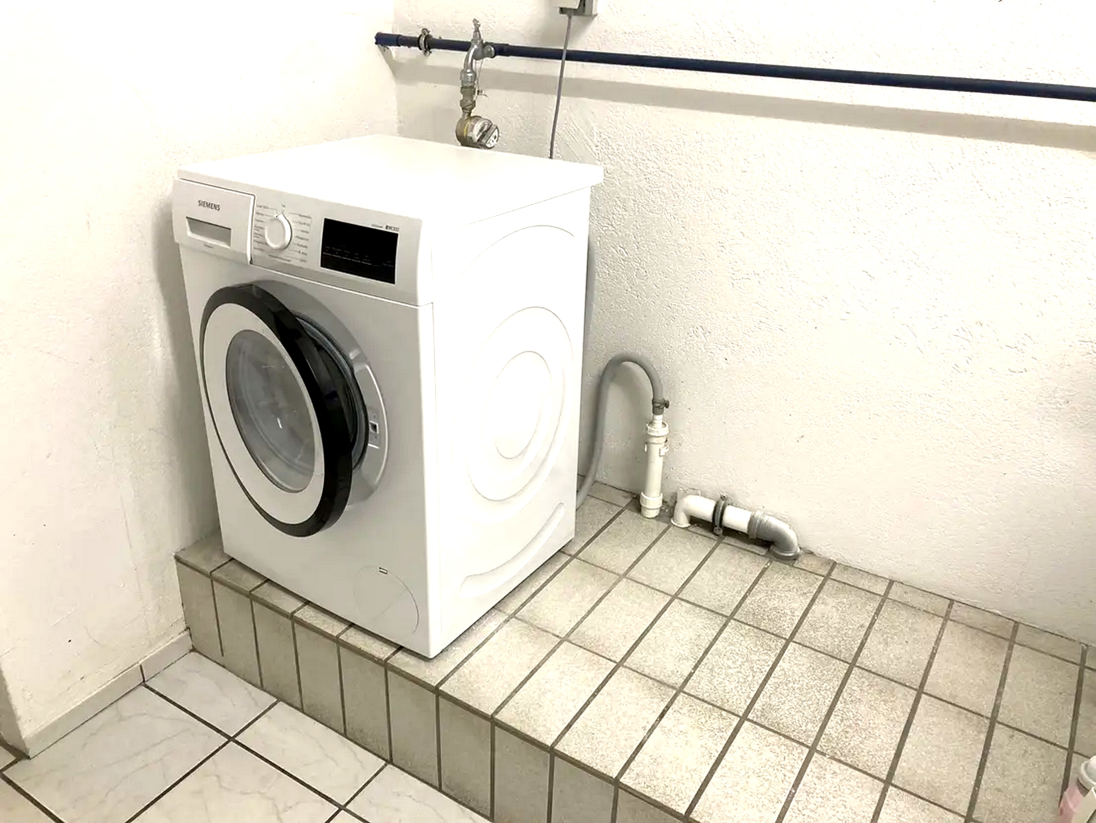 Modern 2-room ground floor apartment with terrace and garden in Cologne-Dünnwald