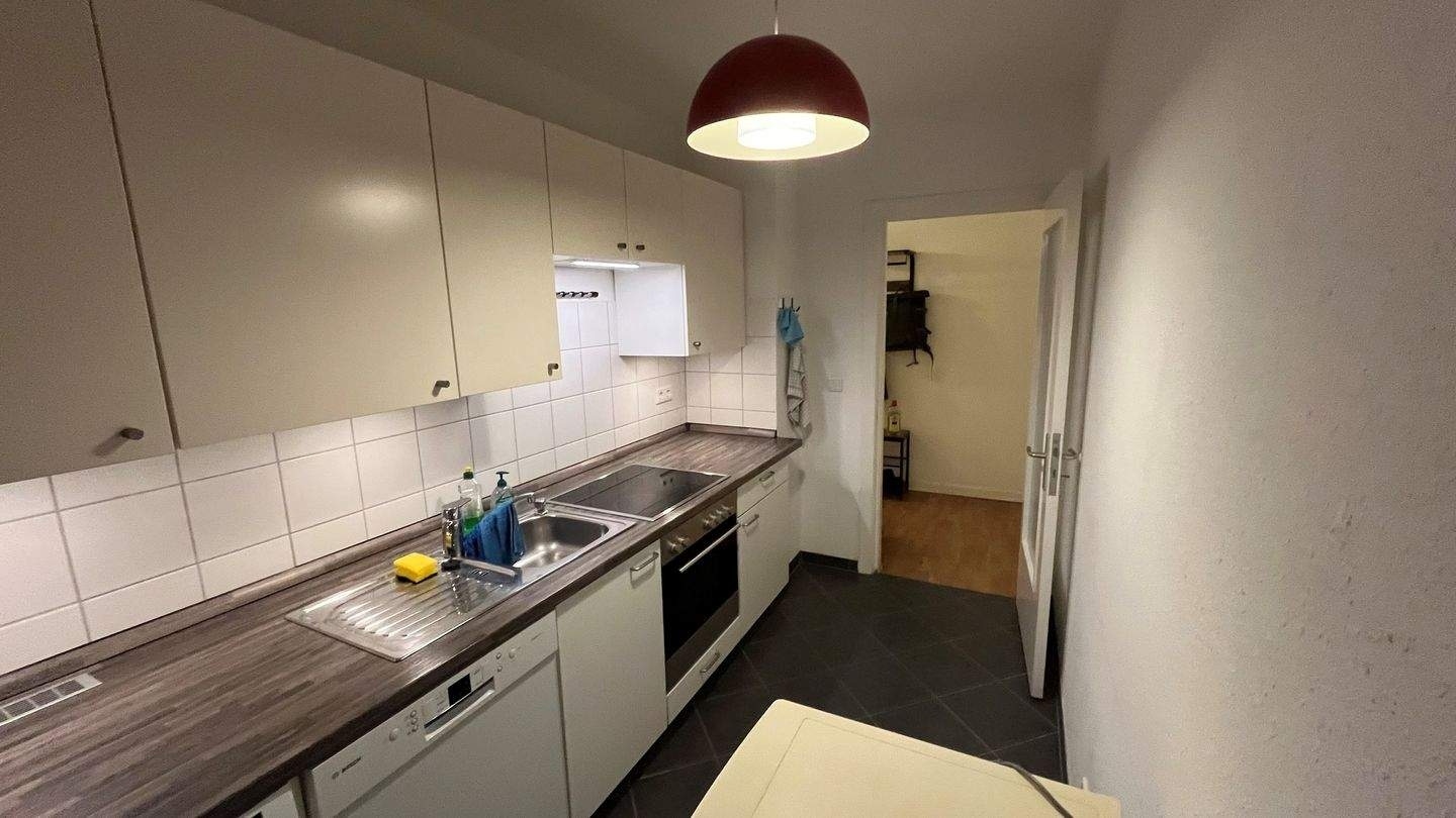 Bright 2-Room Apartment with Balcony in Hamburg-Altona-Altstadt