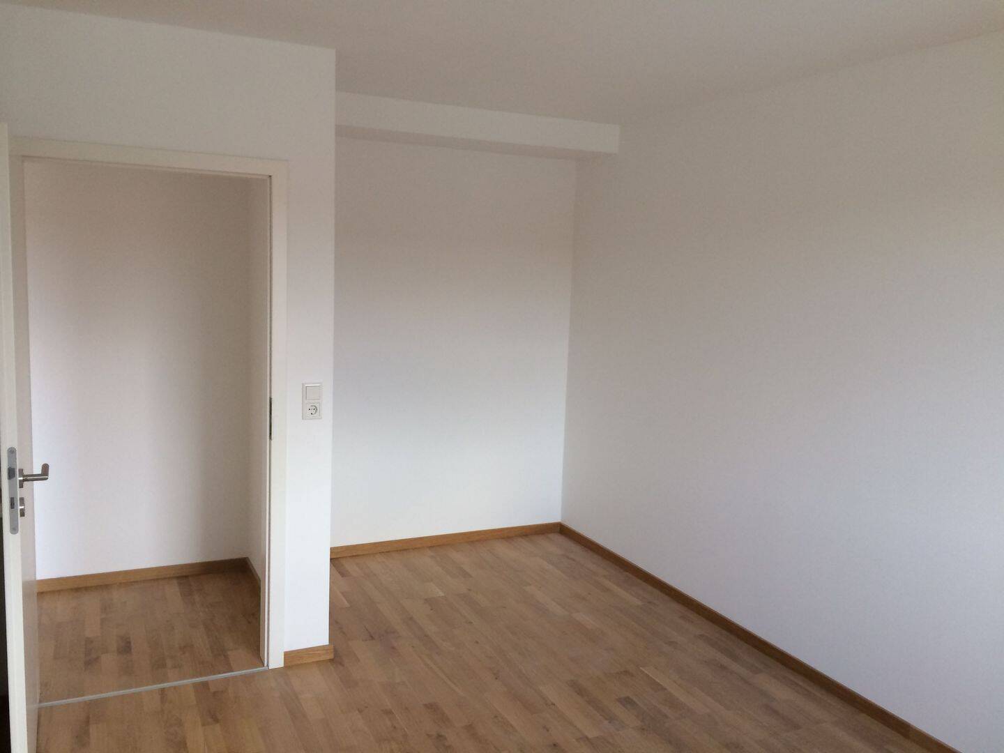 Modern 2-Room Apartment with Elevator in Nürnberg-Glockenhof
