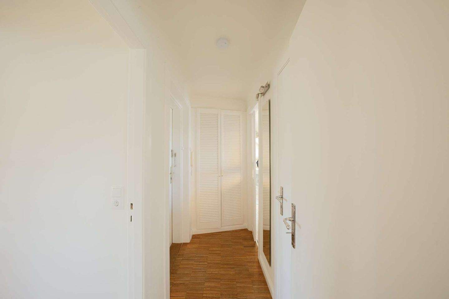 Charming 2-Room Top-Floor Apartment in Hamburg-Altona-Nord