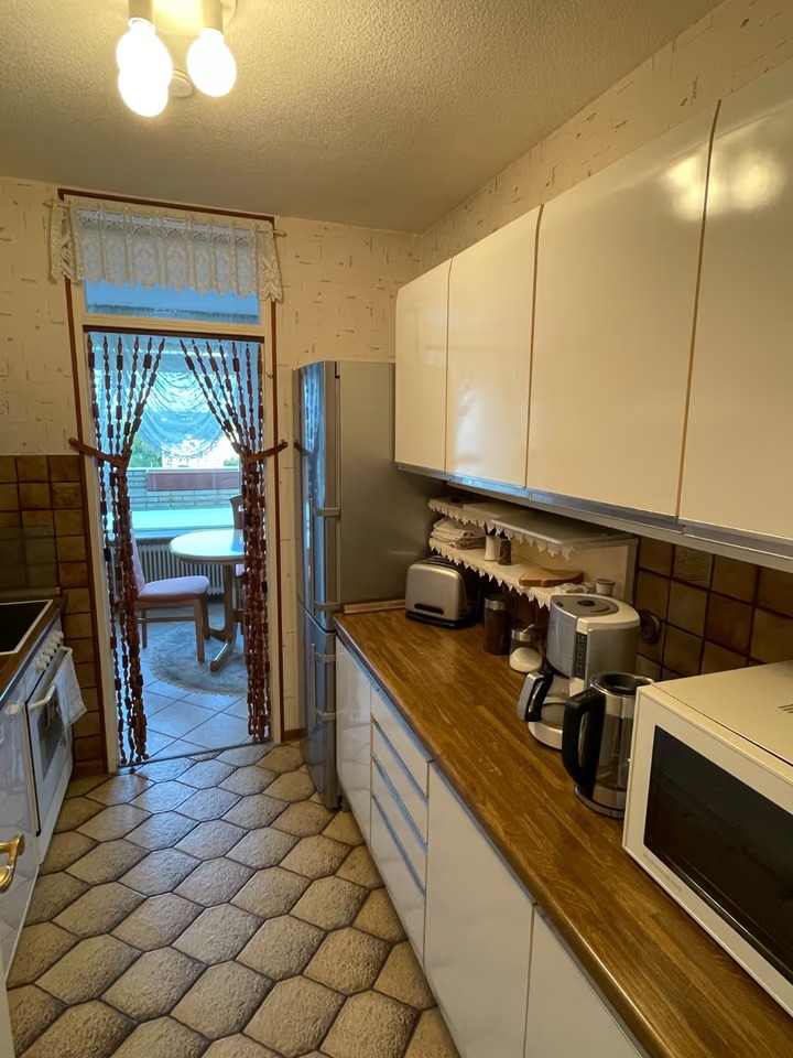 Furnished Rooftop Apartment with Open Views in Marl