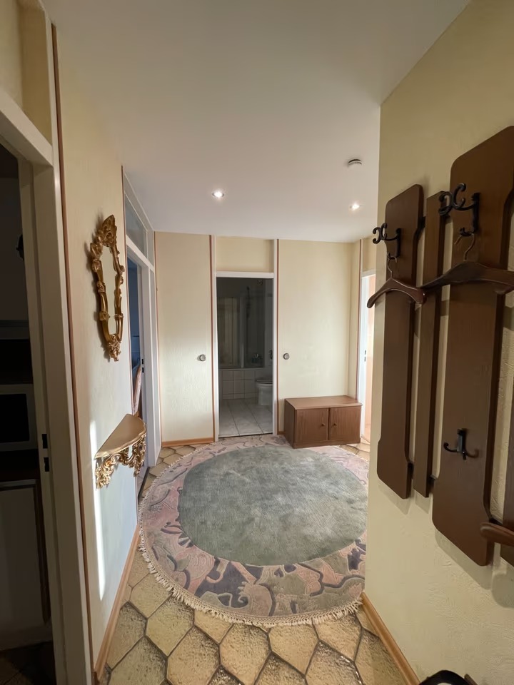 Furnished Rooftop Apartment with Open Views in Marl