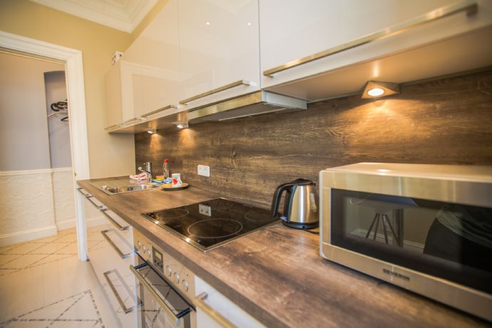 Elegant 2-Room Apartment in Prime Berlin-Charlottenburg