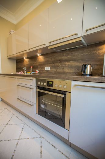 Elegant 2-Room Apartment in Prime Berlin-Charlottenburg
