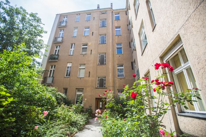 Elegant 2-Room Apartment in Prime Berlin-Charlottenburg