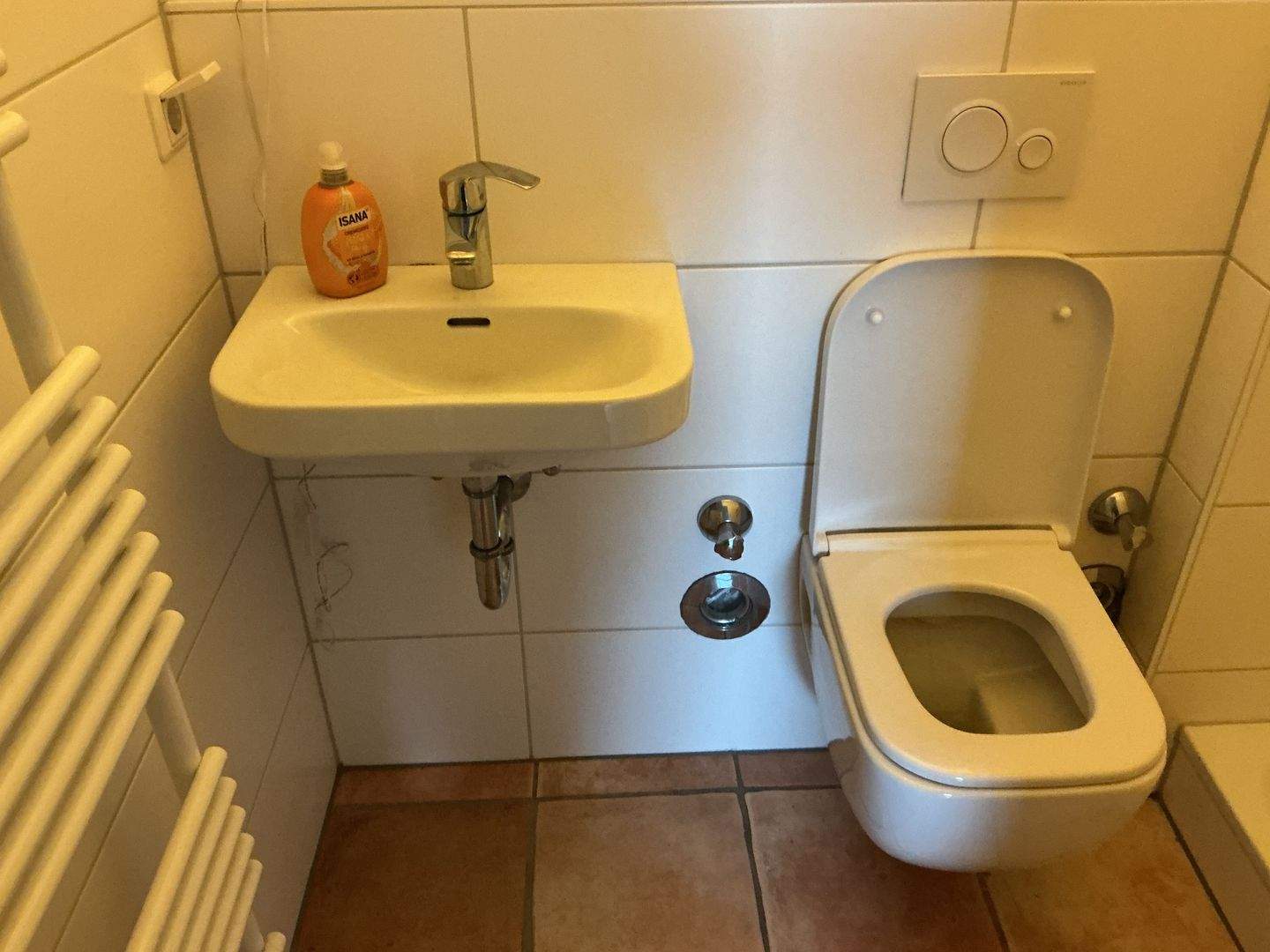 Spacious 5-Room Apartment with Rhein View in Cologne-Deutz