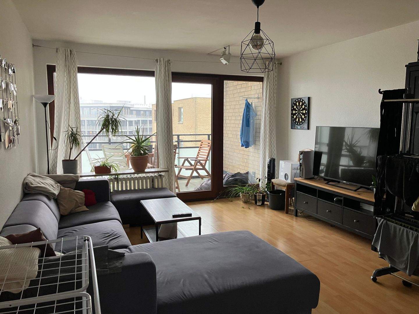 Spacious 5-Room Apartment with Rhein View in Cologne-Deutz