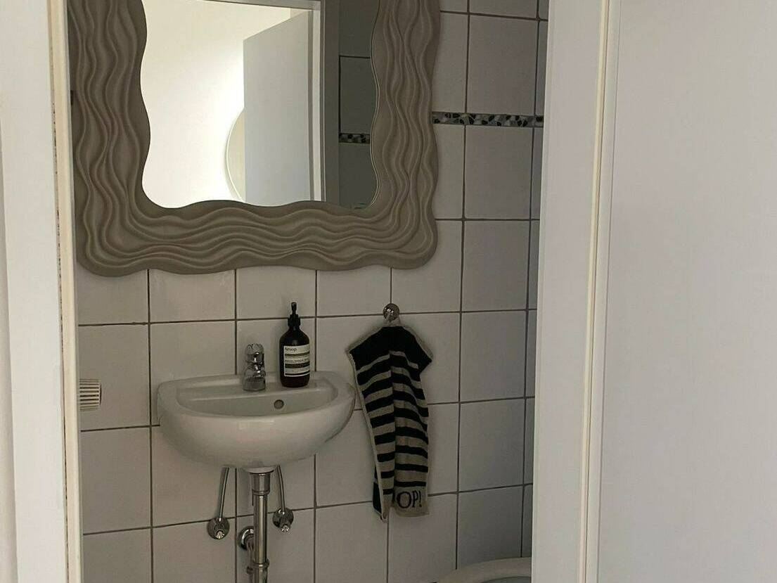 Modern 2-Level Maisonette with Balcony in Hamburg-Winterhude