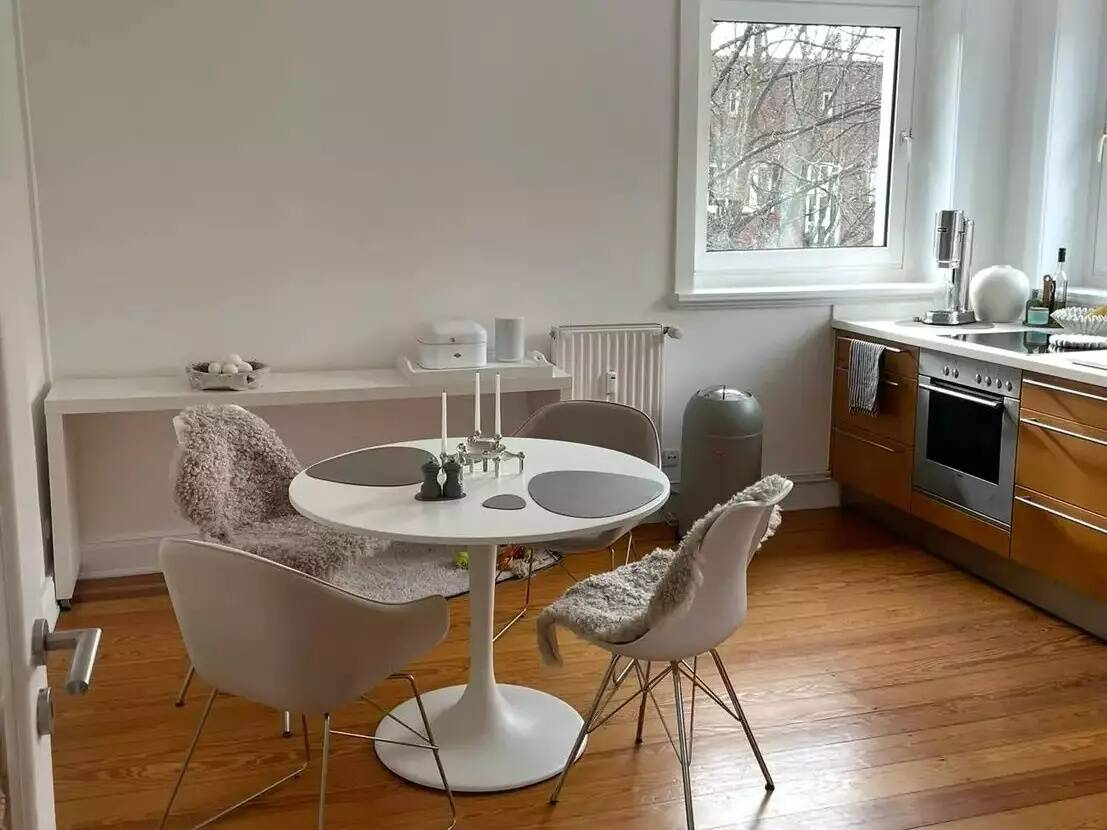 Modern 2-Level Maisonette with Balcony in Hamburg-Winterhude