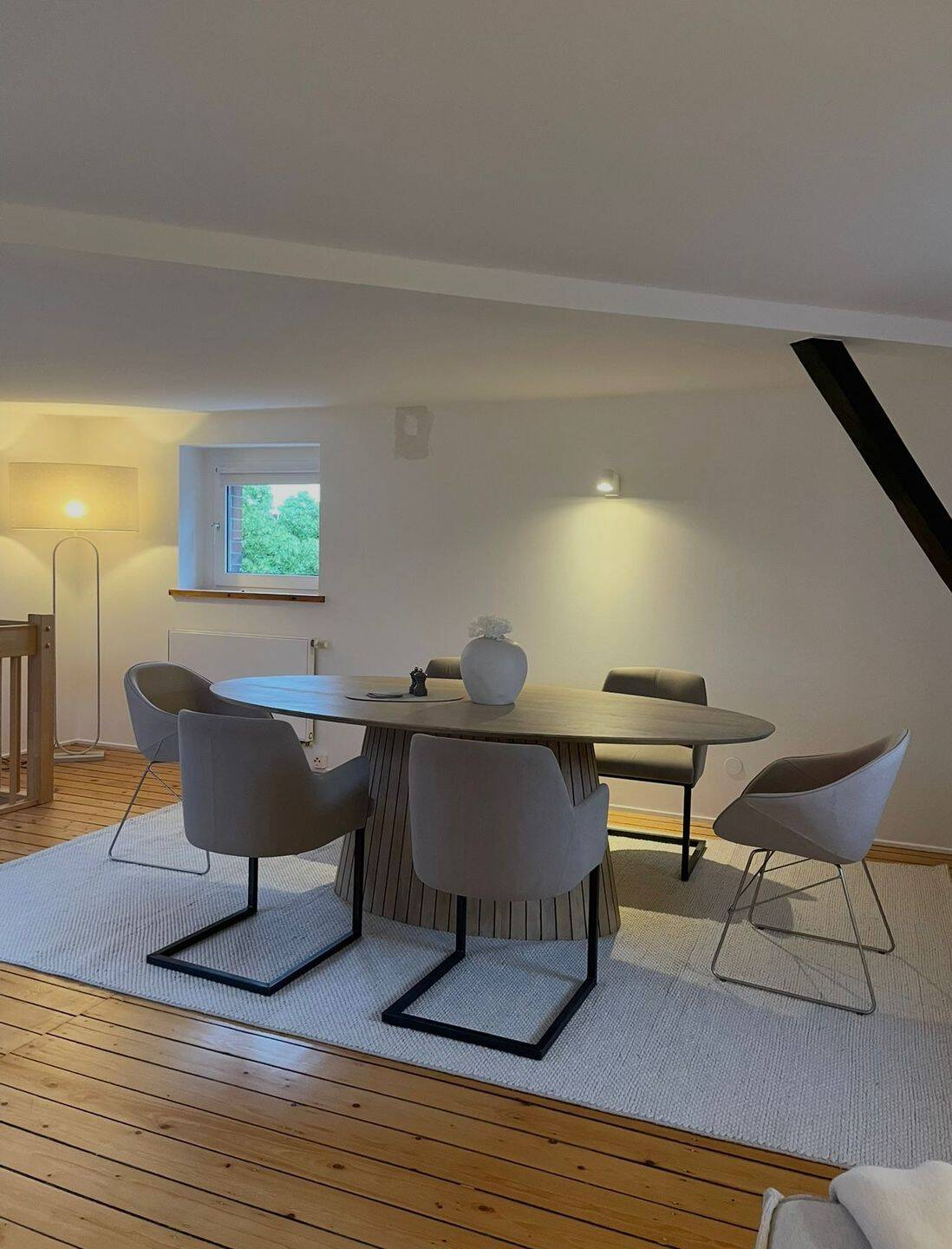 Modern 2-Level Maisonette with Balcony in Hamburg-Winterhude