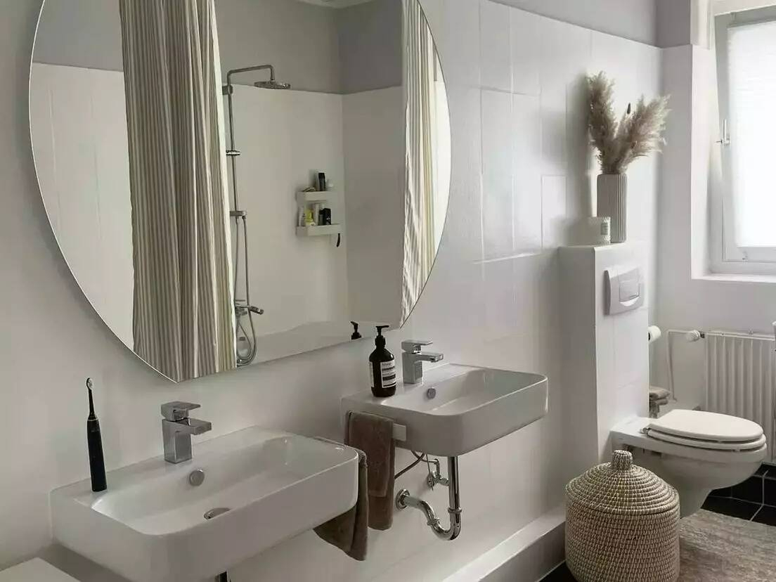 Modern 2-Level Maisonette with Balcony in Hamburg-Winterhude