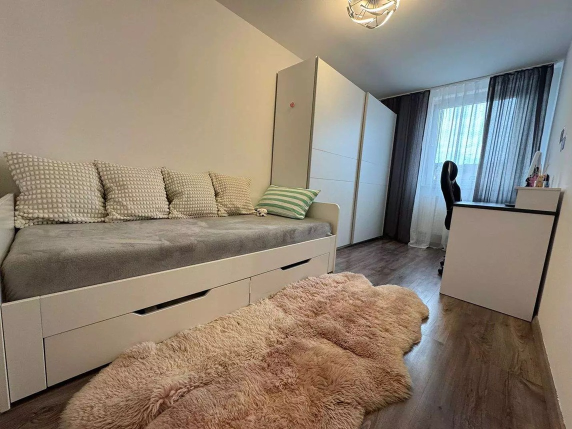 Modernized 3-Room Apartment with Balcony in Nürnberg-Steinbühl