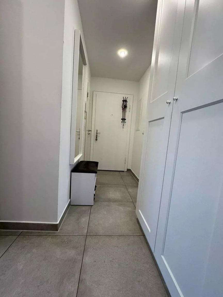 Modernized 3-Room Apartment with Balcony in Nürnberg-Steinbühl