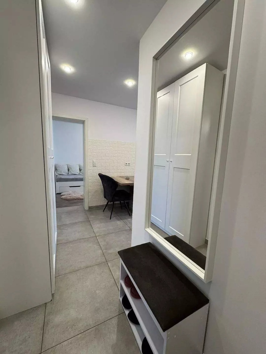 Modernized 3-Room Apartment with Balcony in Nürnberg-Steinbühl