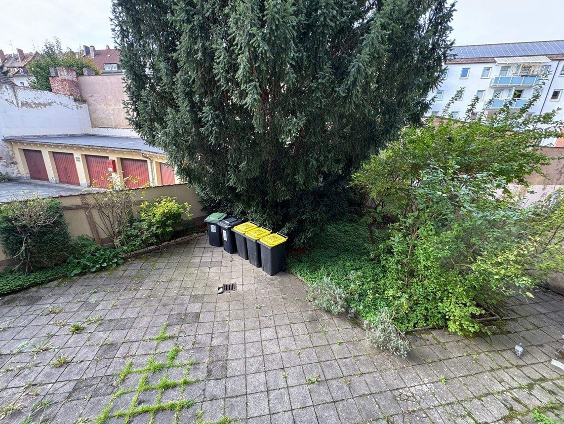Modernized 3-Room Apartment with Balcony in Nürnberg-Steinbühl
