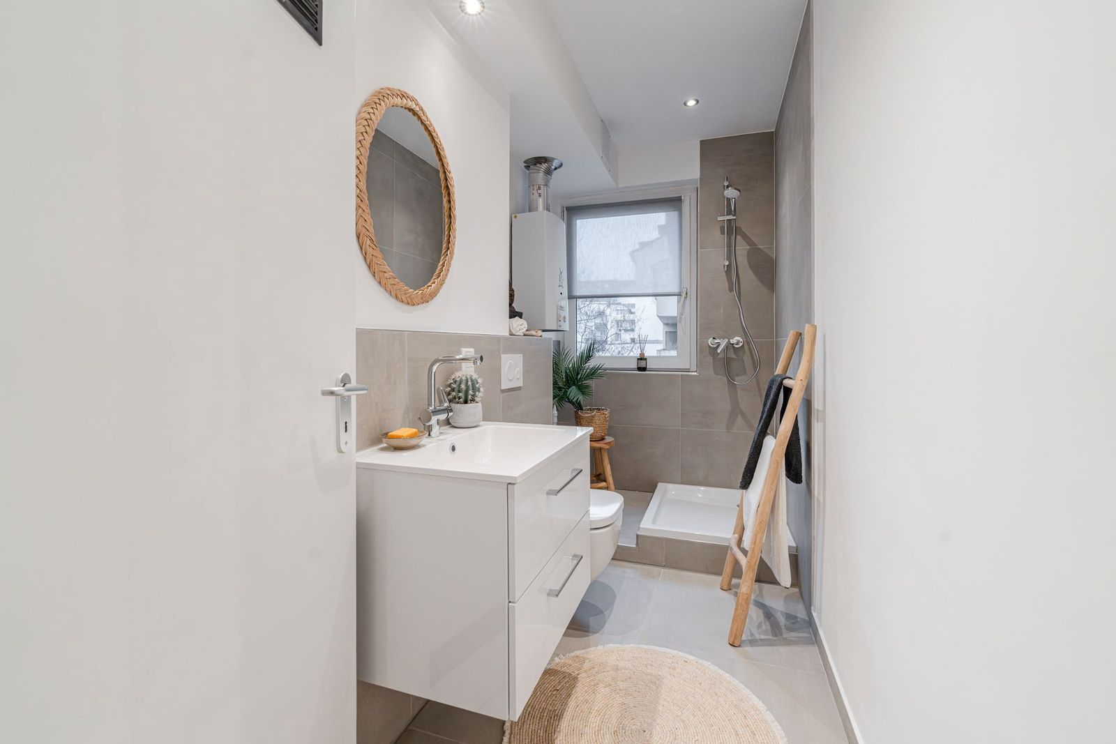 Stylish 2-Room Apartment with Balcony in Düsseldorf