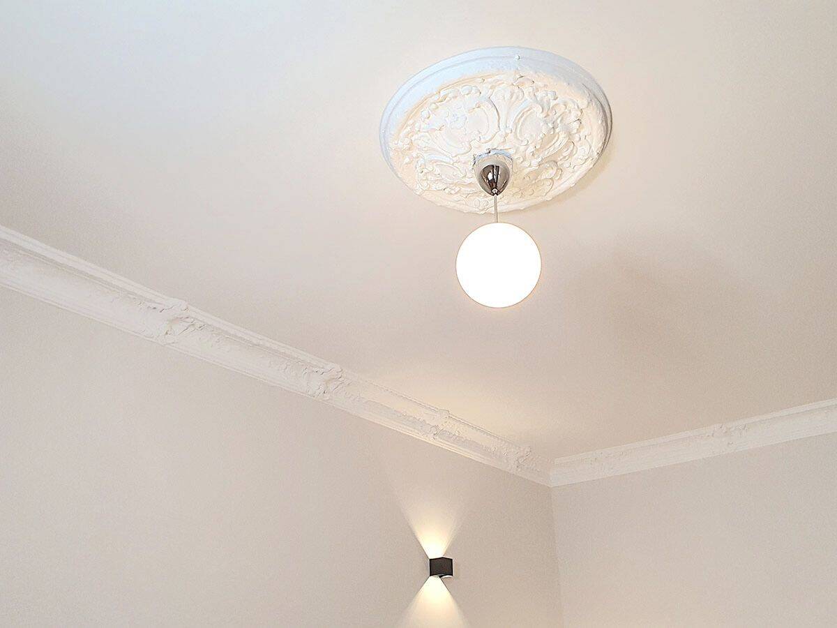 Elegant 4-Room Apartment with Private Courtyard Access in Berlin-Charlottenburg