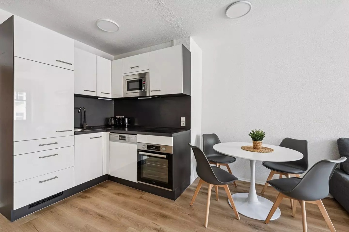Fully Furnished 2-Room Apartment with Balcony & Underground Parking in Berlin-Friedrichshain