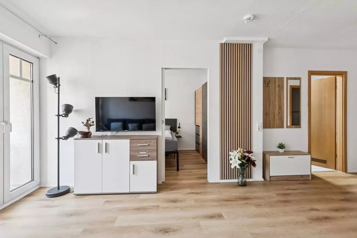 Fully Furnished 2-Room Apartment with Balcony & Underground Parking in Berlin-Friedrichshain