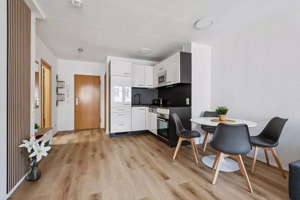 Fully Furnished 2-Room Apartment with Balcony & Underground Parking in Berlin-Friedrichshain