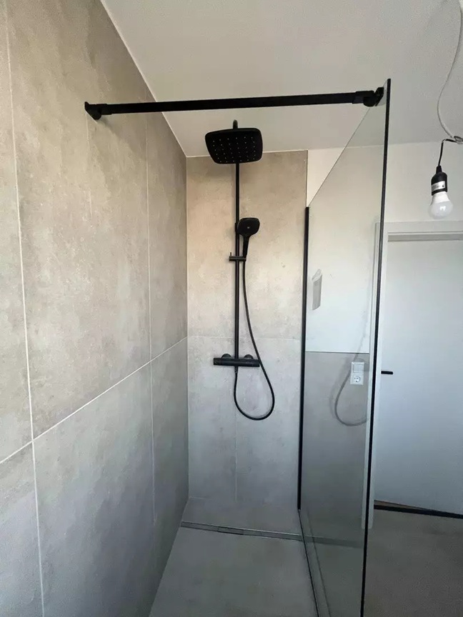 Freshly Renovated 2-Room Apartment with Balcony in Nürnberg
