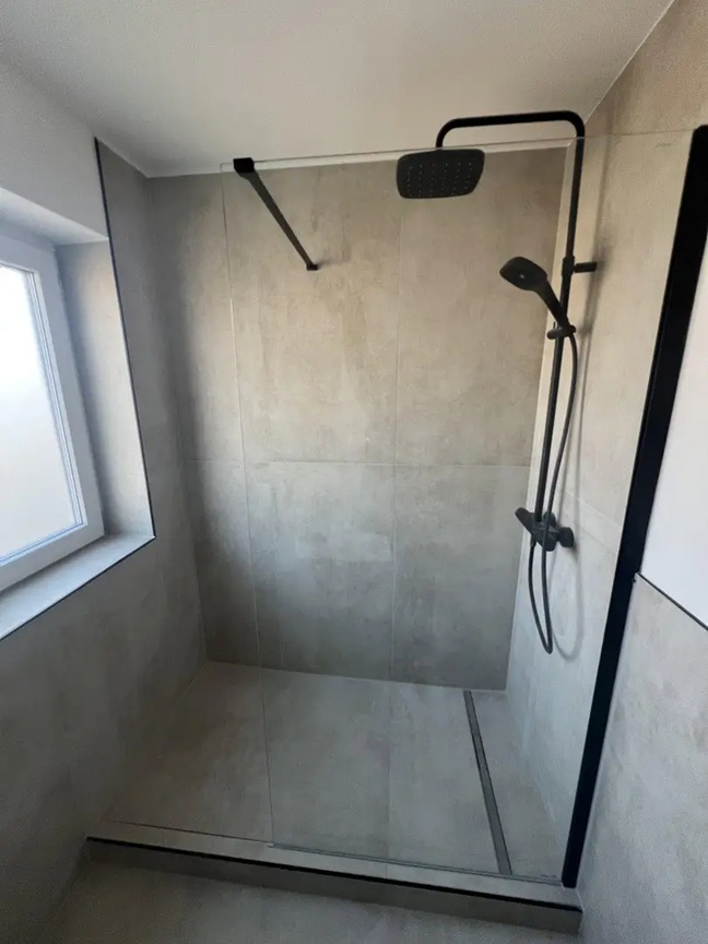 Freshly Renovated 2-Room Apartment with Balcony in Nürnberg
