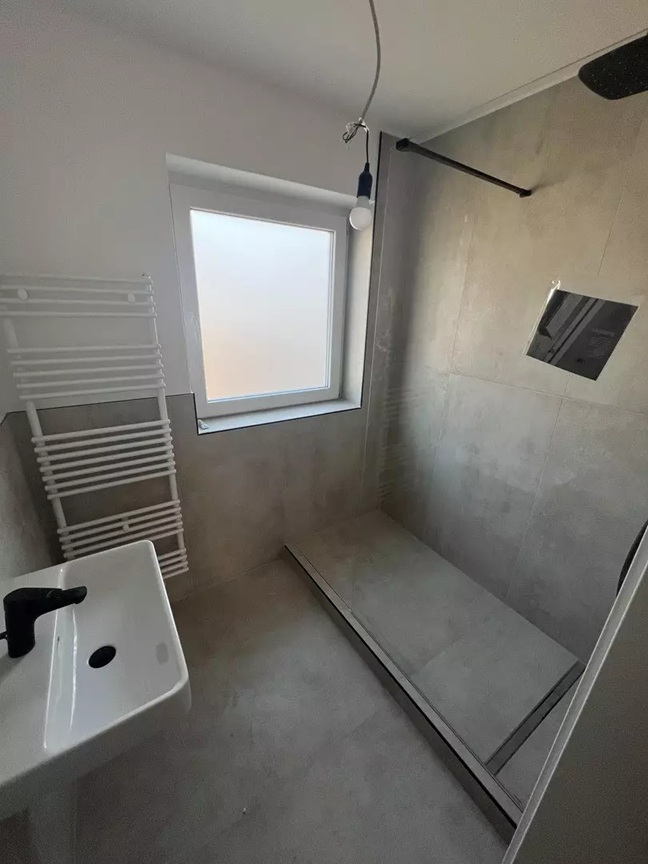 Freshly Renovated 2-Room Apartment with Balcony in Nürnberg