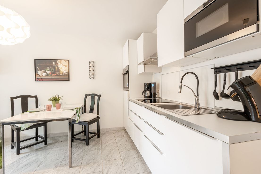 Bright 2-Room Apartment in Kiel with Functional Layout