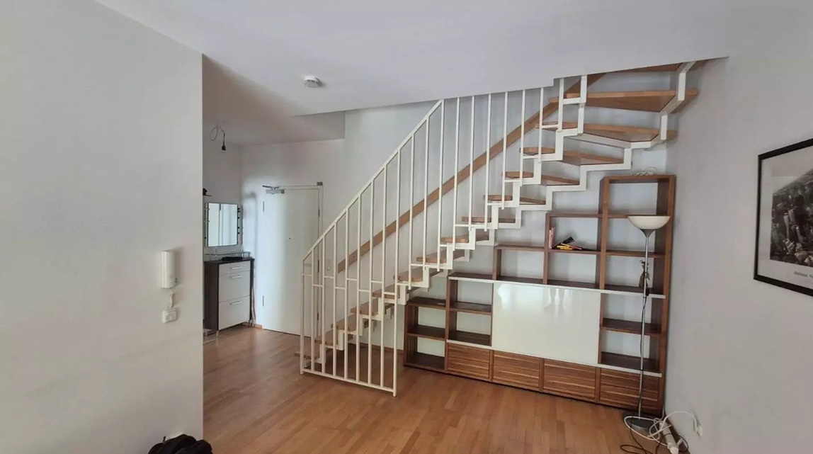 Maisonette-Style 3-Room “House-in-House” with Garden in Frankfurt Sachsenhausen