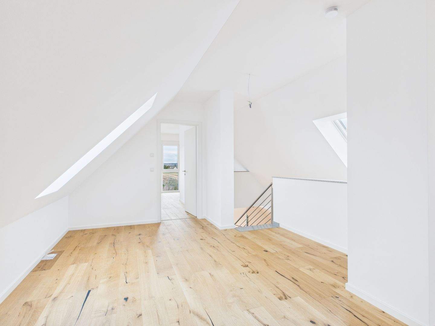 Superb 5-Room Penthouse in Fürth
